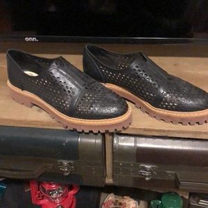 Vince Camaro black leather shoes